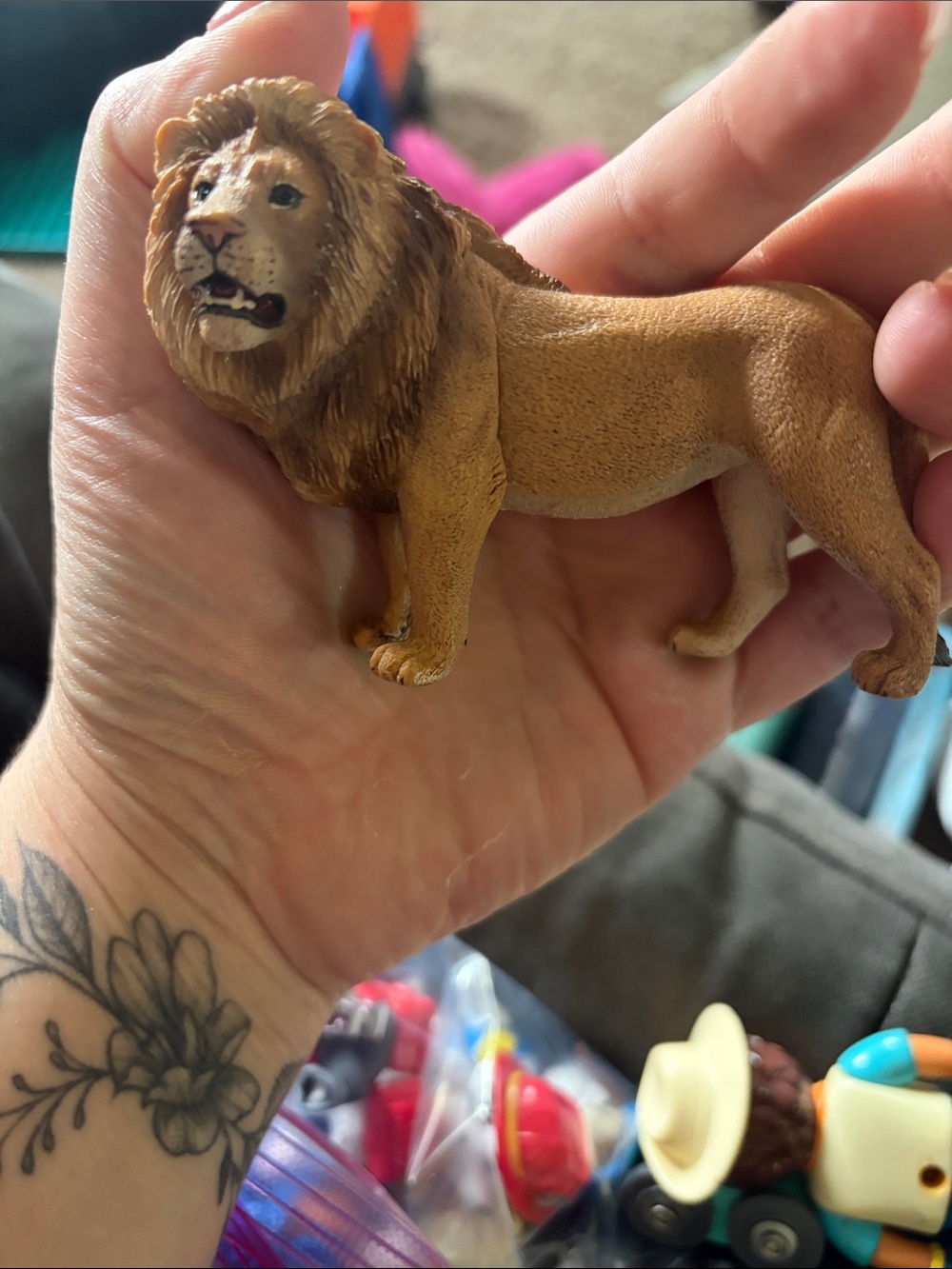 Brown Schleich Lion Figurine Small Pets Toy